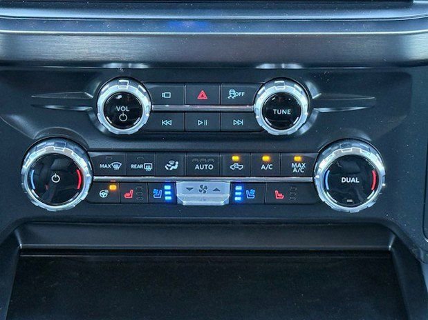 New 2026 Ford F550 4x4 Crew Cab image 25