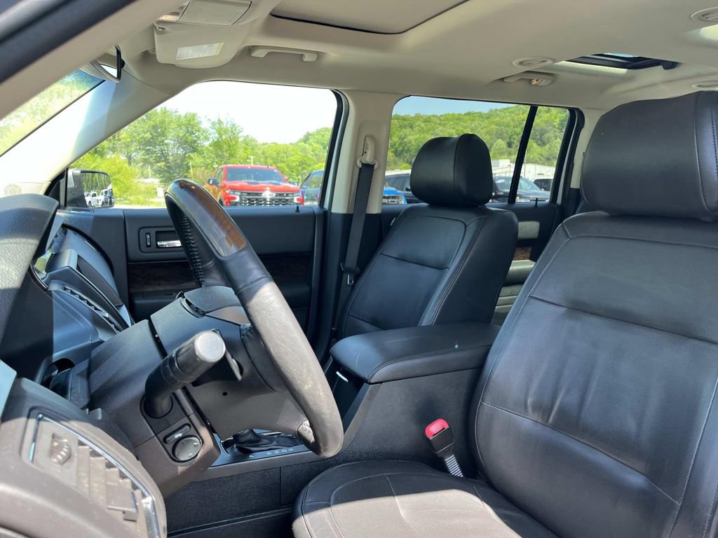 Used 2018 Ford Flex Limited w/ Equipment Group 303A AWD/4WD image 28