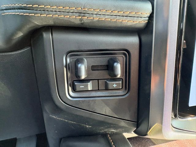 Used 2024 Ford Expedition Max Platinum AWD/4WD image 32