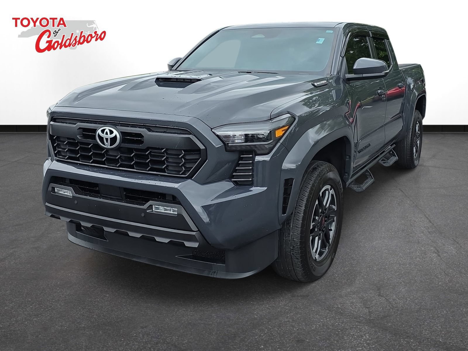 Used 2024 Toyota Tacoma TRD Sport w/ TRD Sport Upgrade Package AWD/4WD image 1