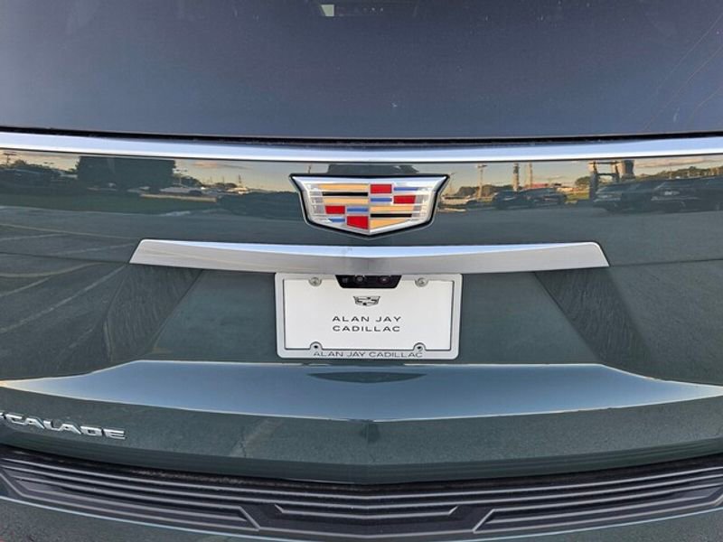 New 2026 Cadillac Escalade ESV Luxury image 13