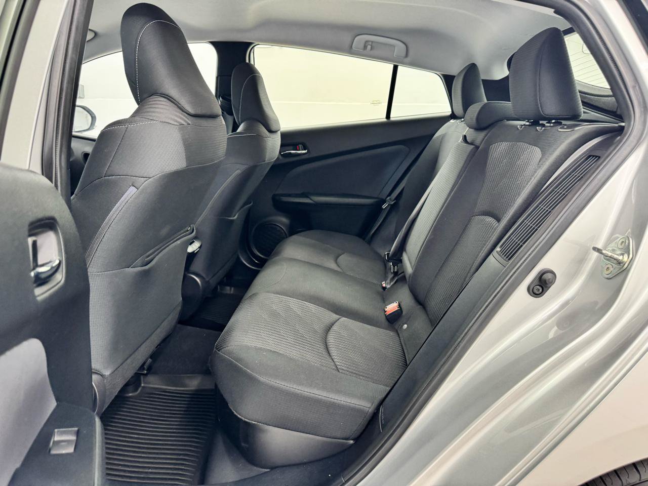Used 2022 Toyota Prius Prime LE FWD image 15