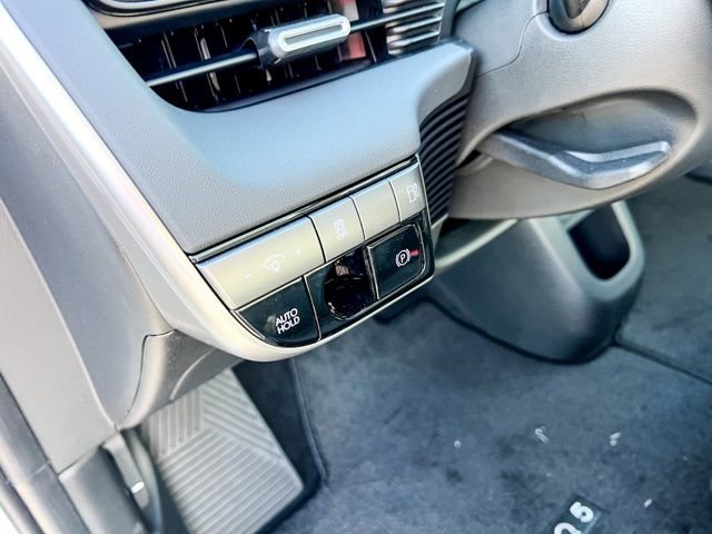 New 2025 Hyundai Ioniq 5 SE image 18