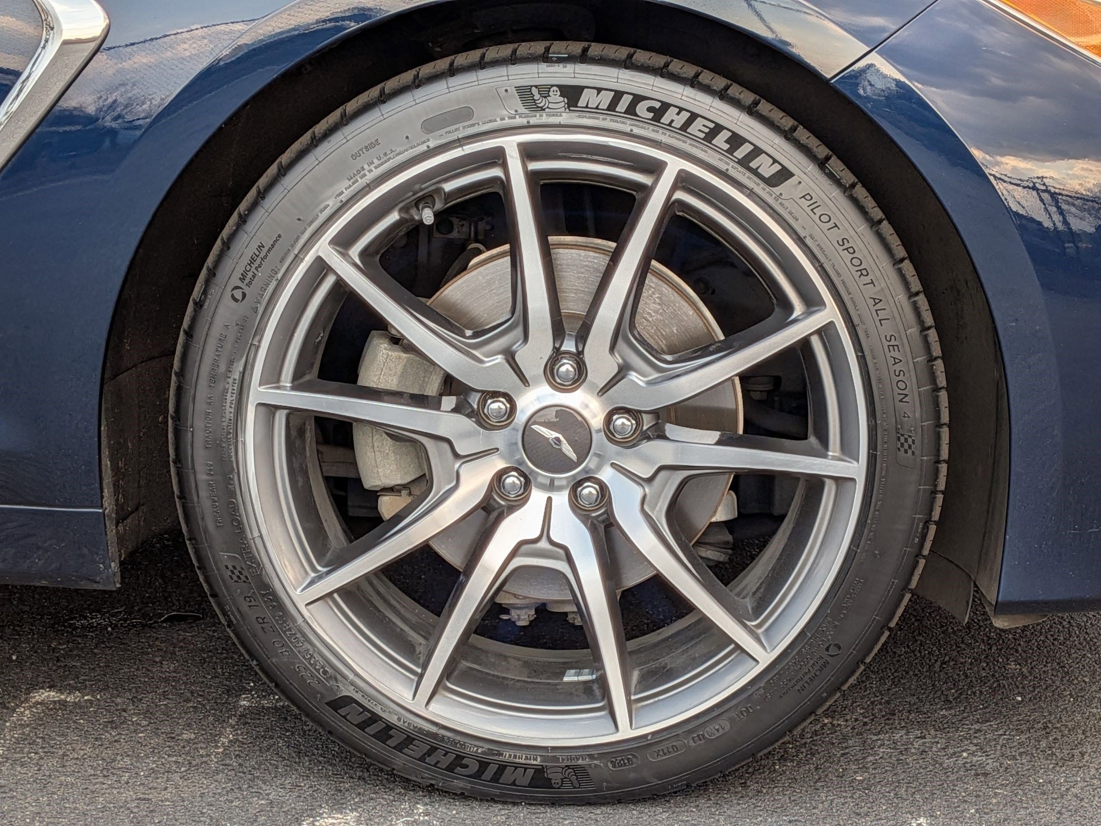 Used 2021 Genesis G70 2.0T w/ Prestige Package image 13