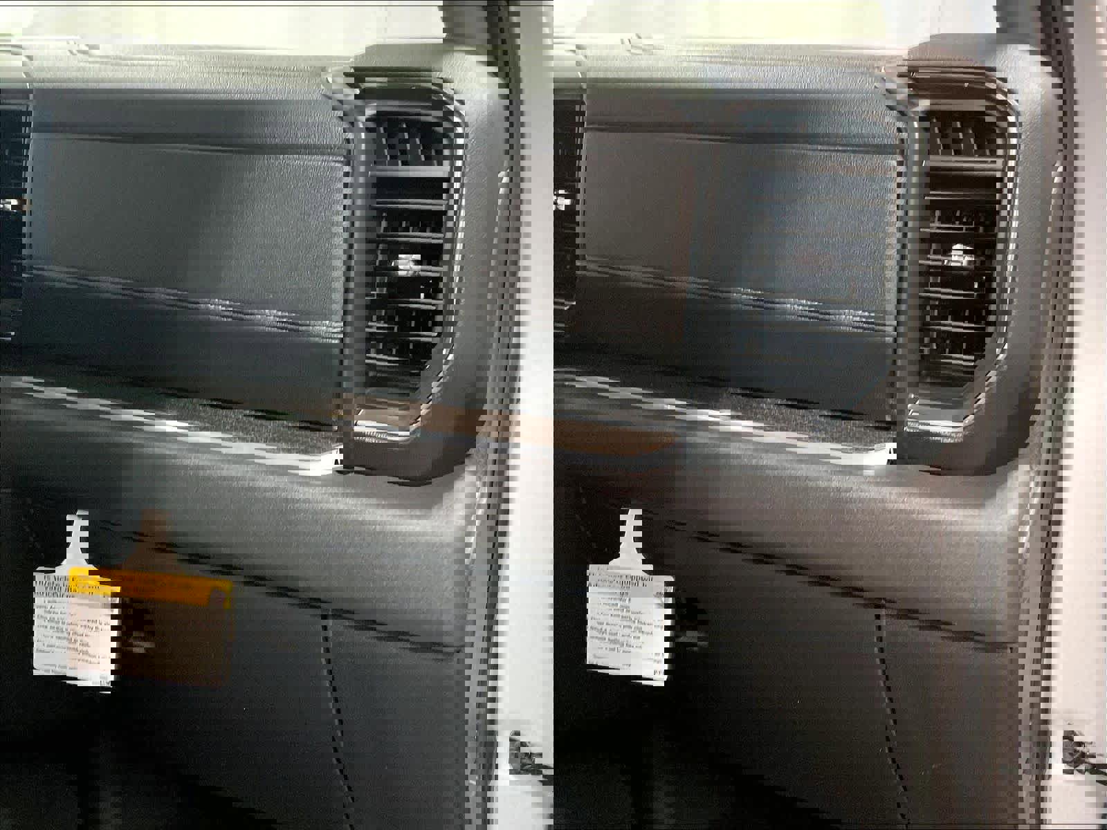 Used 2022 Chevrolet Silverado 1500 LT image 13