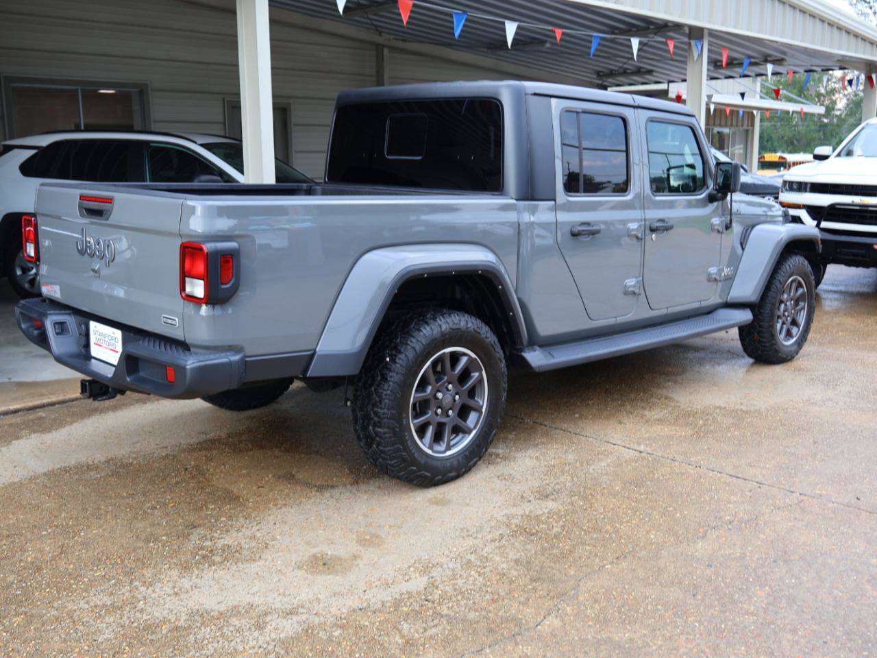Used 2021 Jeep Gladiator Overland w/ Popular Equipment Package AWD/4WD image 6