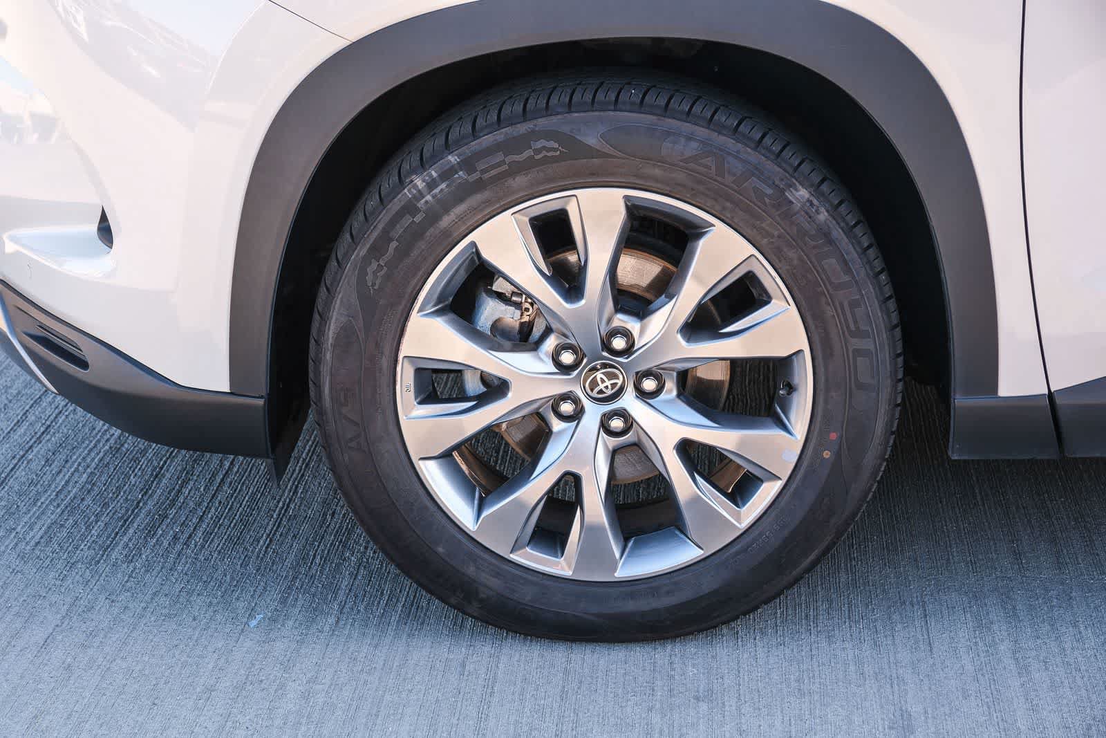 Certified 2024 Toyota Grand Highlander FWD image 10
