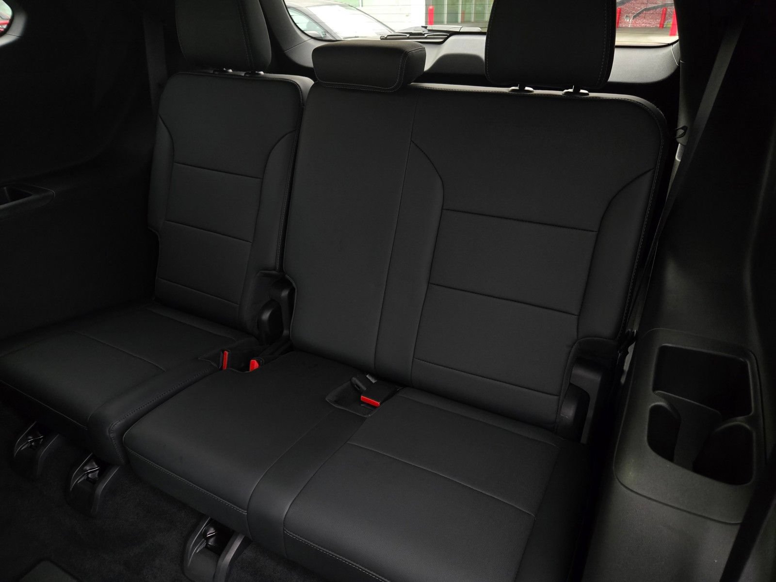 Used 2025 Buick Enclave Preferred AWD/4WD image 13
