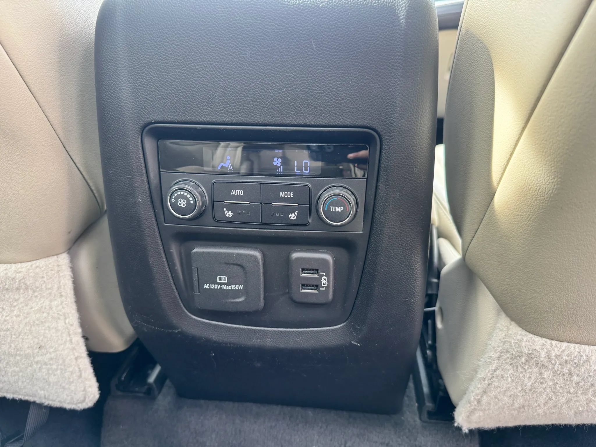 Used 2019 Buick Enclave Premium w/ Experience Buick Package FWD image 31
