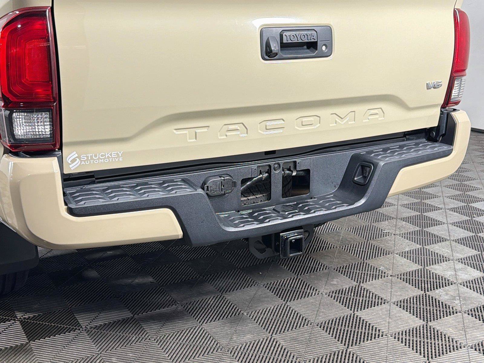 Used 2019 Toyota Tacoma TRD Sport AWD/4WD image 38