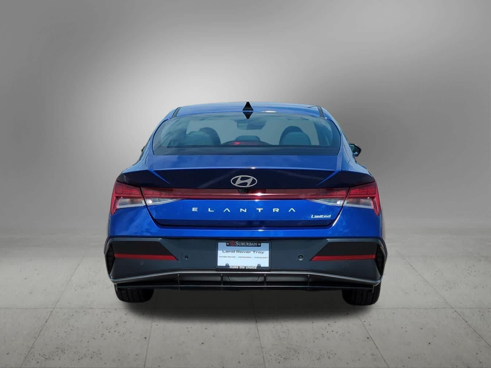 Used 2024 Hyundai Elantra Limited FWD image 5
