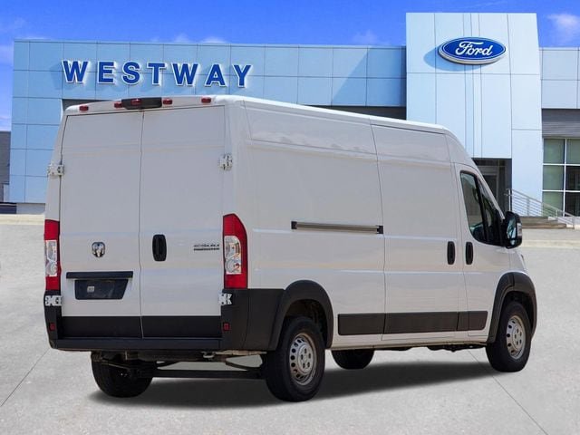 Used 2024 RAM ProMaster 2500 w/ Convenience Group FWD image 3
