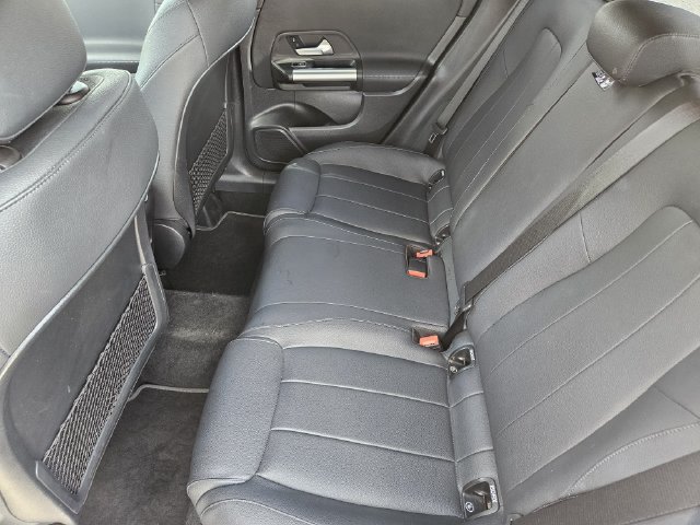 Used 2025 Mercedes-Benz GLA 250 image 29