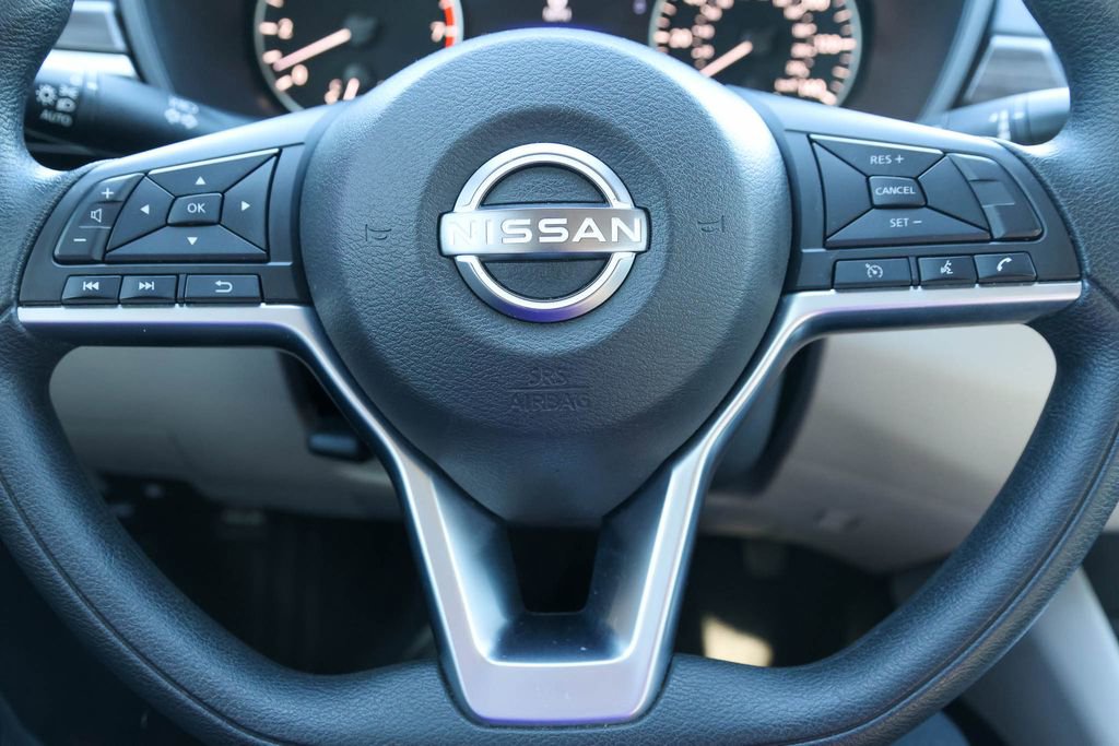 Used 2025 Nissan Altima 2.5 SV image 23