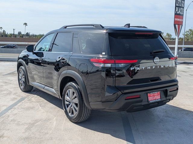 Used 2025 Nissan Pathfinder SV FWD image 12