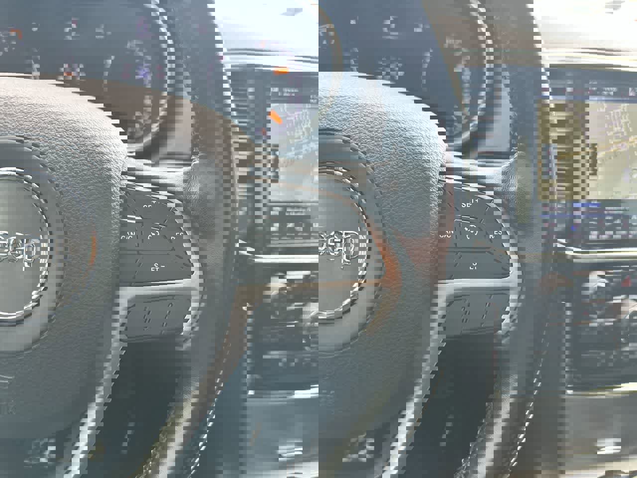 Used 2020 Jeep Grand Cherokee Altitude image 29