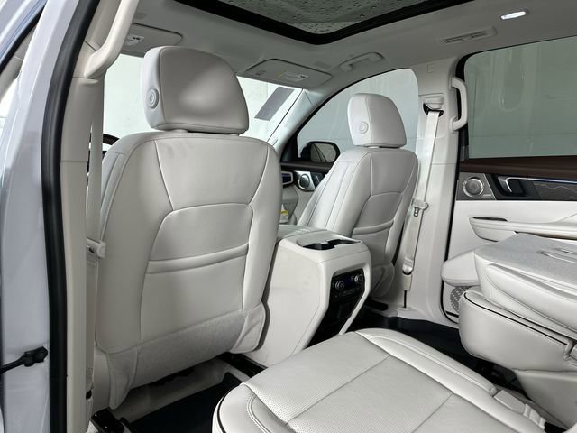 New 2026 Buick Enclave Avenir w/ Super Cruise Package FWD image 23