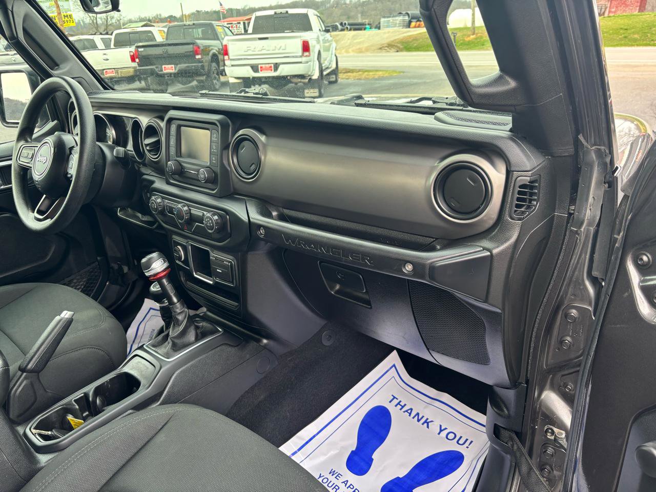 Used 2019 Jeep Wrangler Sport image 14