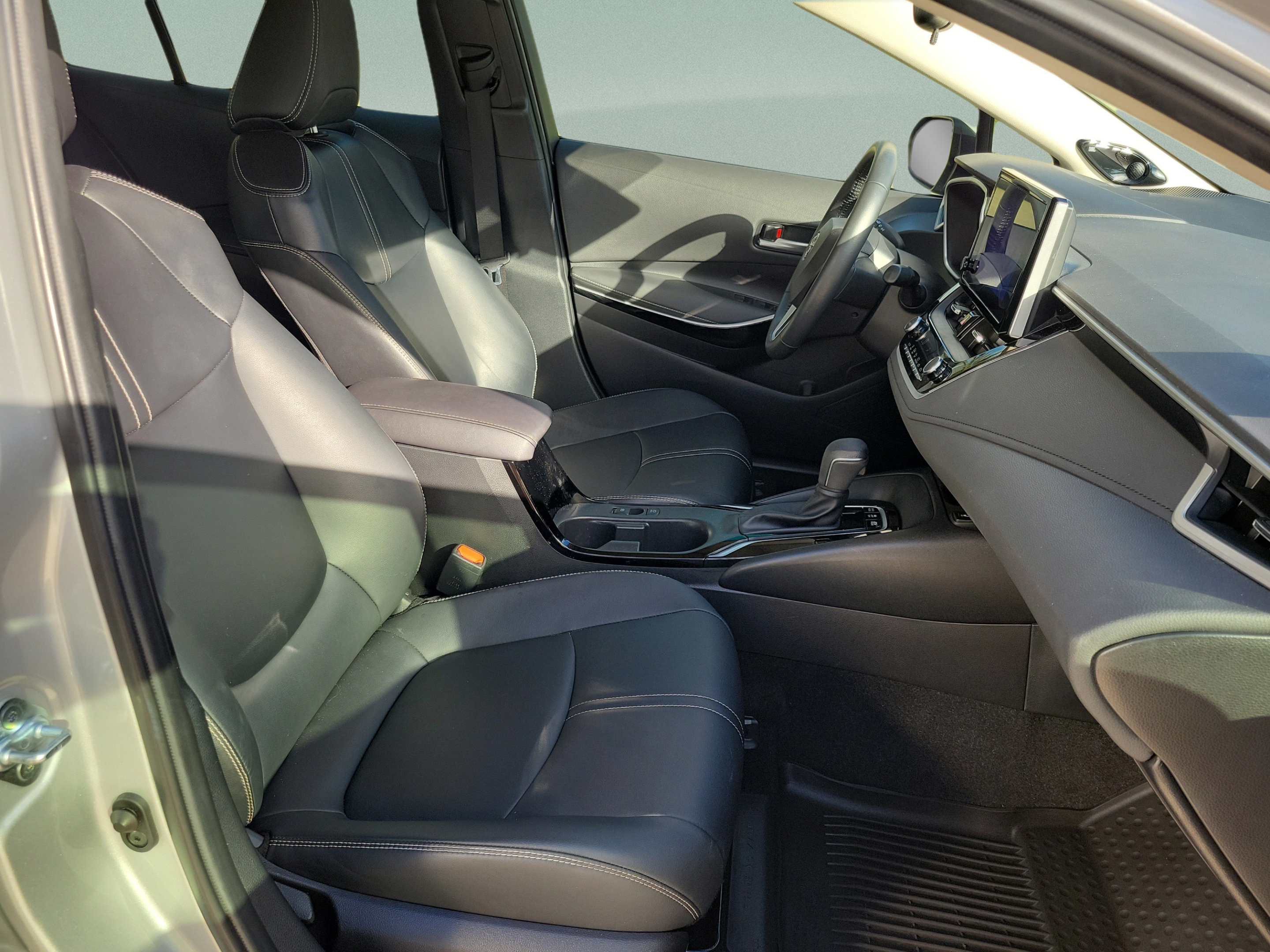 Certified 2023 Toyota Corolla XLE FWD image 29