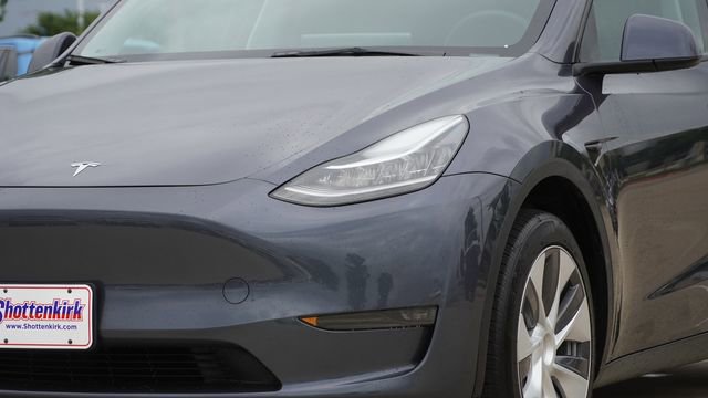 Used 2023 Tesla Model Y Long Range AWD/4WD image 4