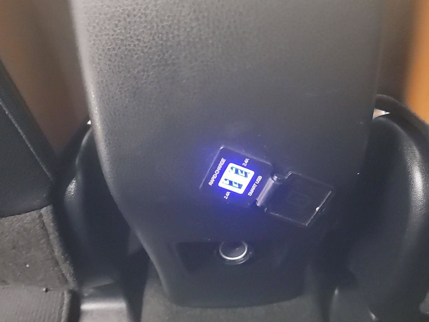 Used 2018 Toyota RAV4 SE w/ Power Extra Value Package image 25