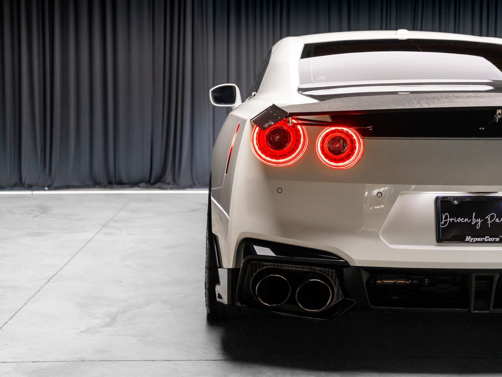 Used 2024 Nissan GT-R Premium w/ Premium Interior Package AWD/4WD image 35