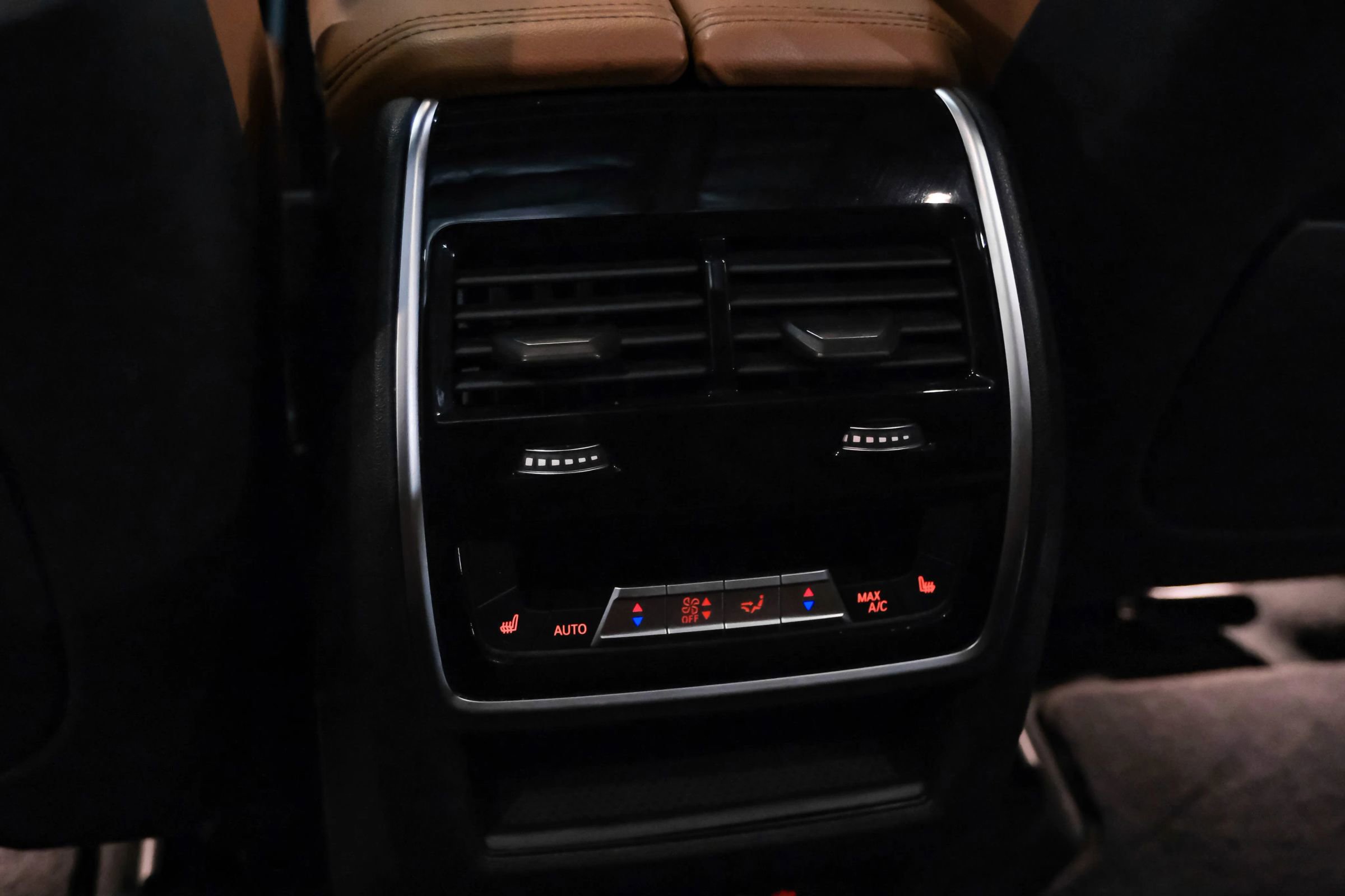 Used 2019 BMW X7 xDrive50i w/ Premium Package image 34