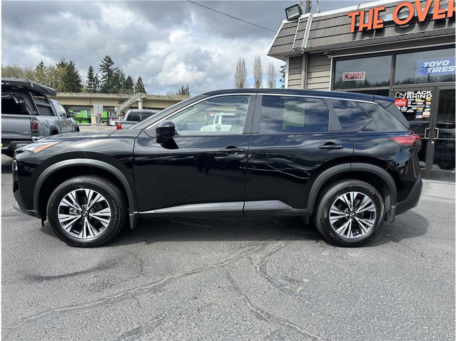 Used 2023 Nissan Rogue SV image 4