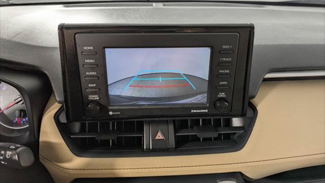 Used 2020 Toyota RAV4 LE FWD image 25