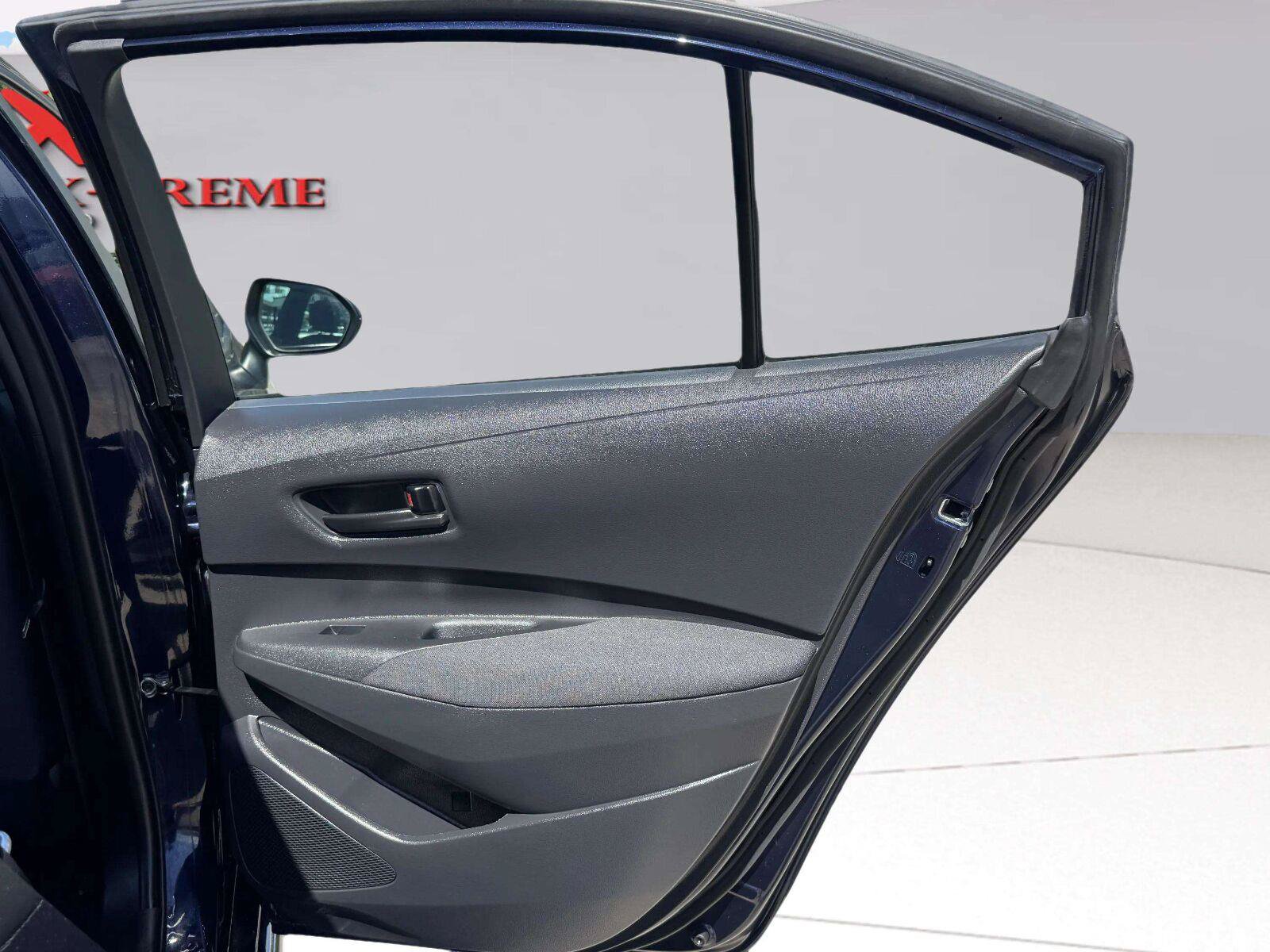 Used 2025 Toyota Corolla LE FWD image 42