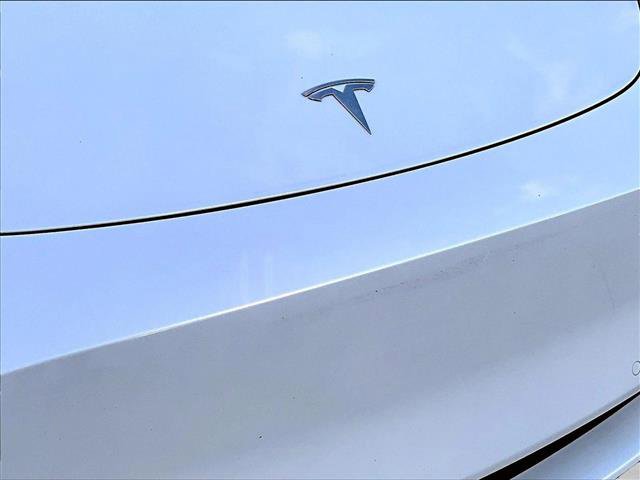 Used 2022 Tesla Model Y Long Range image 30