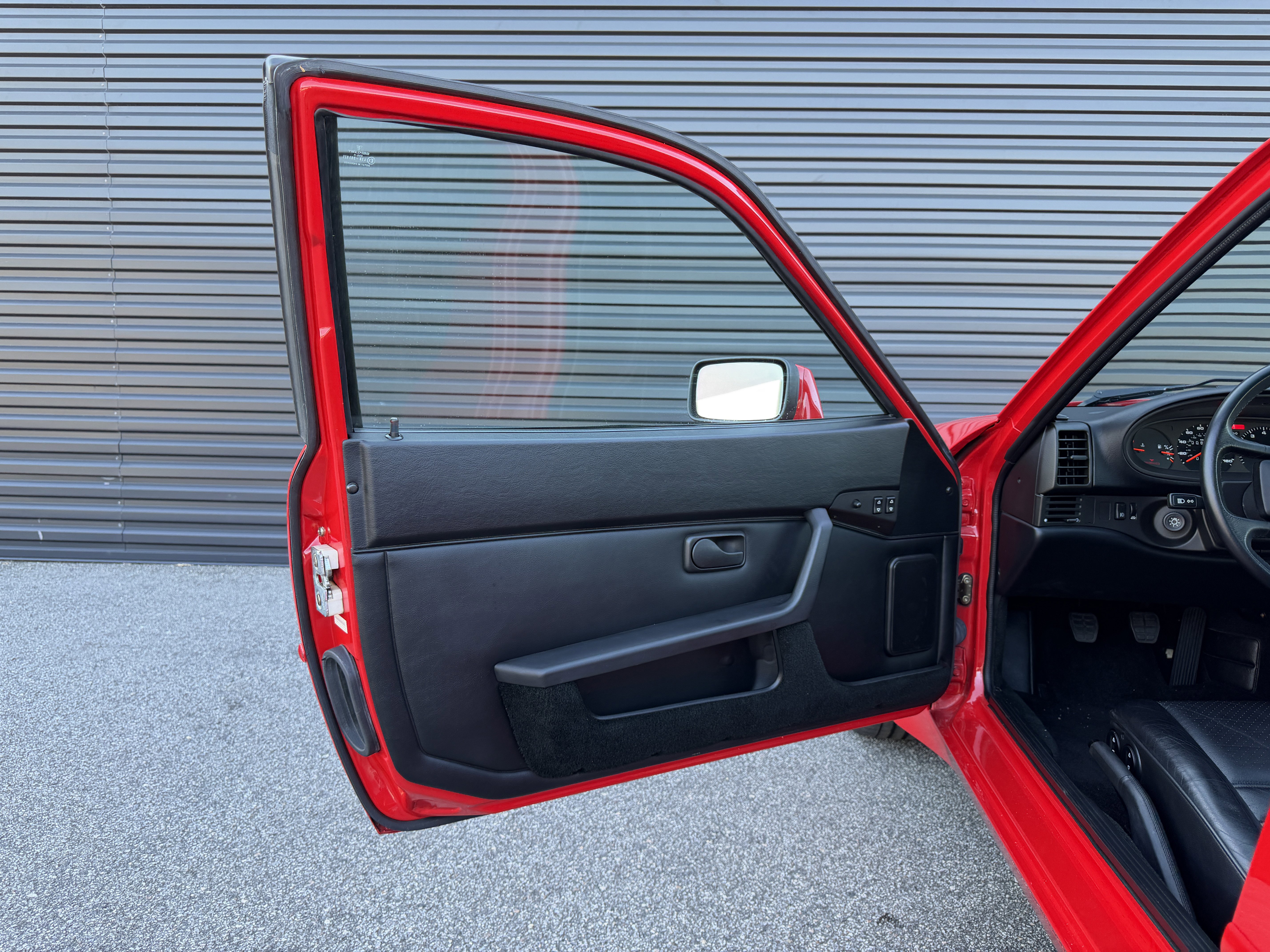 Used 1989 Porsche 944 Coupe image 16