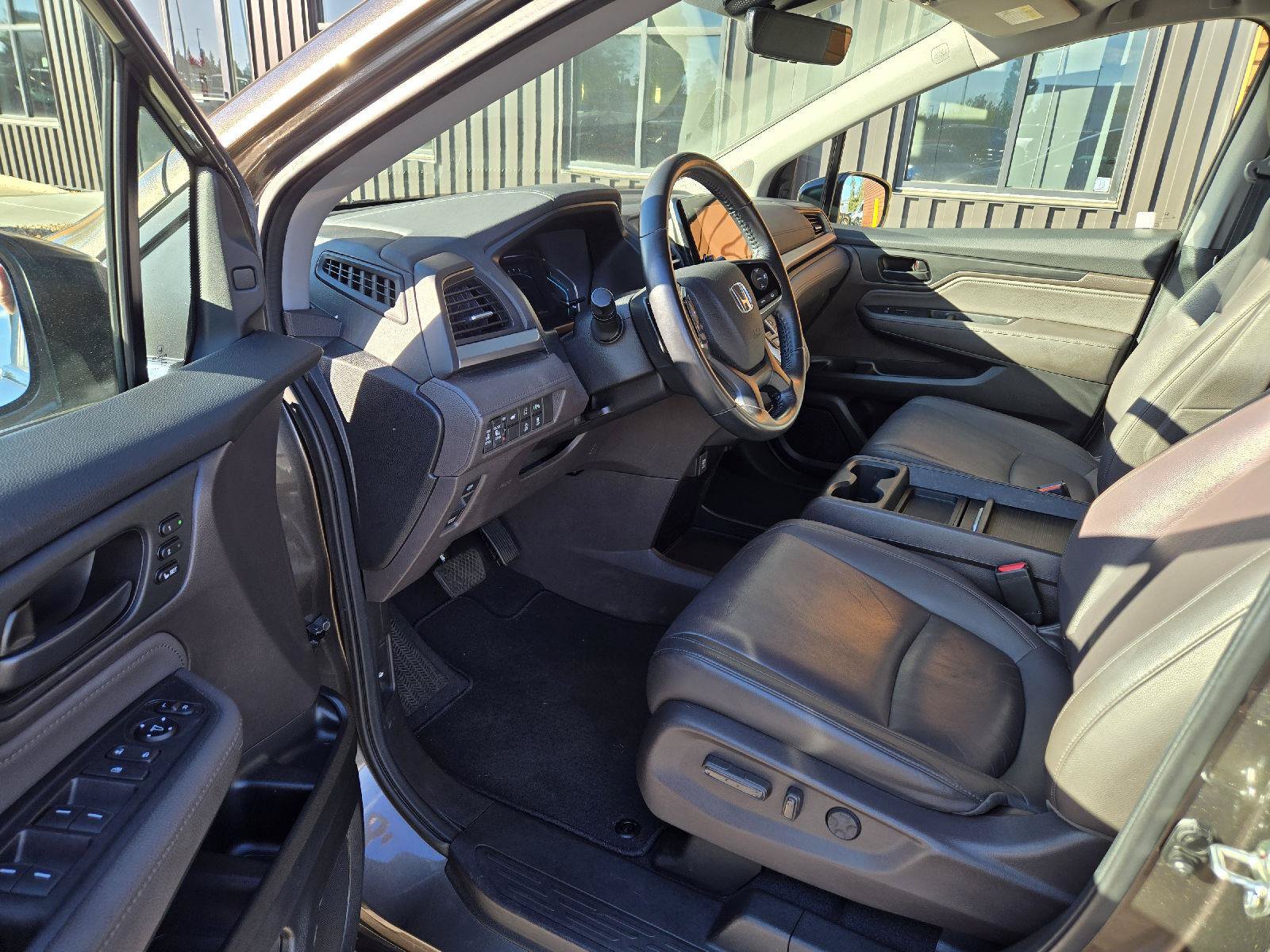Used 2018 Honda Odyssey Touring image 9