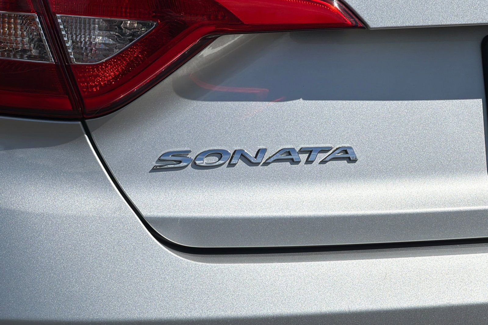 Used 2015 Hyundai Sonata SE image 24