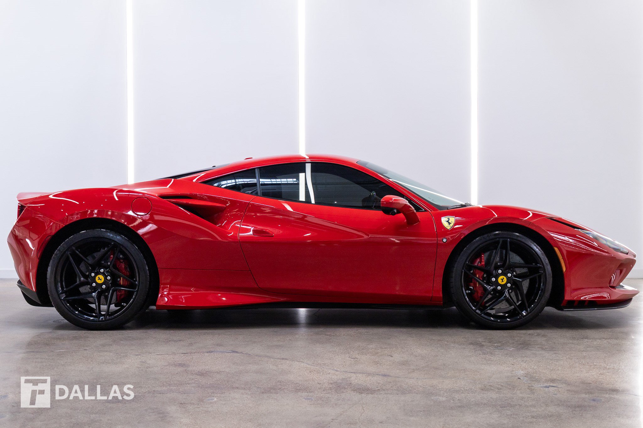 Used 2020 Ferrari F8 Tributo RWD image 17
