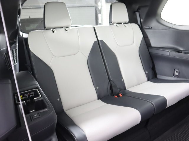 New 2026 Lexus TX 500h AWD w/ Technology Package image 24