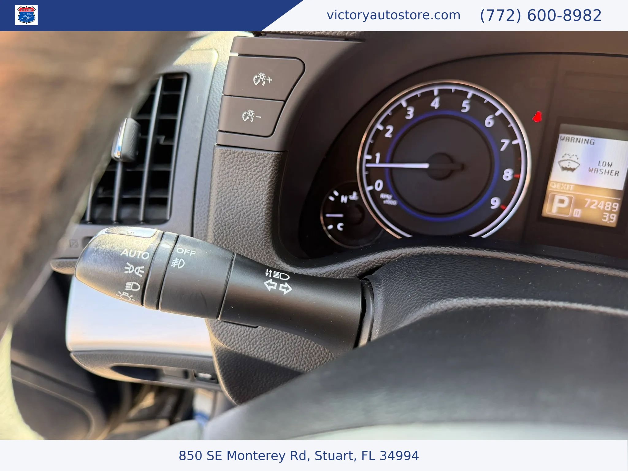 Used 2015 INFINITI Q40 w/ Moonroof Package RWD image 25
