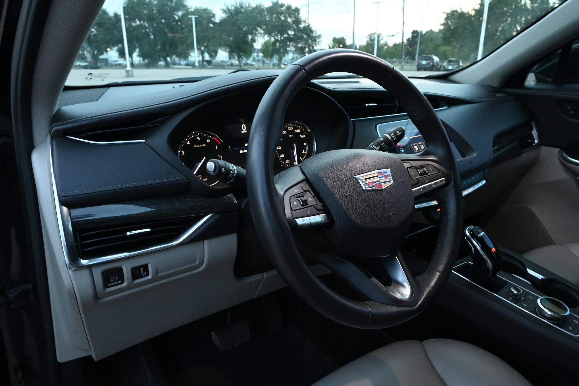 Used 2021 Cadillac XT4 Premium Luxury FWD image 15