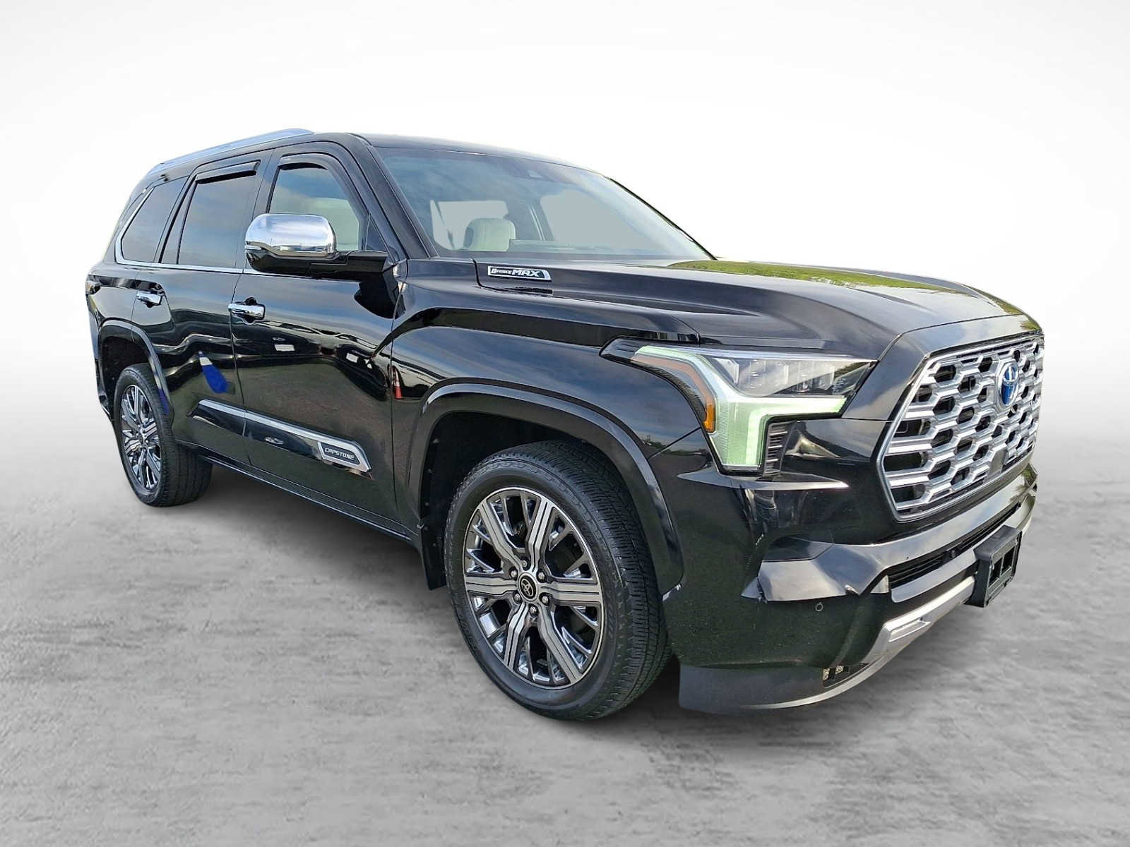 Used 2023 Toyota Sequoia Capstone AWD/4WD image 3