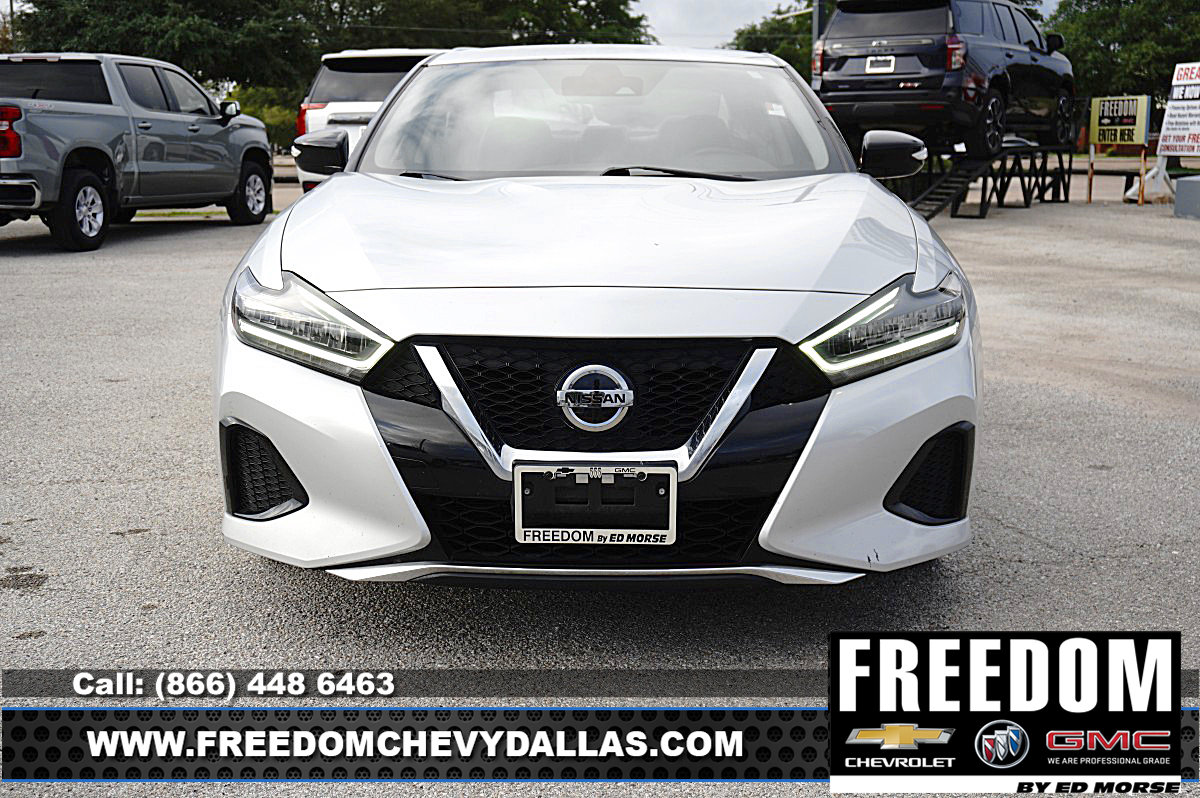 Used 2022 Nissan Maxima SV w/ Floor Mat Group FWD image 2