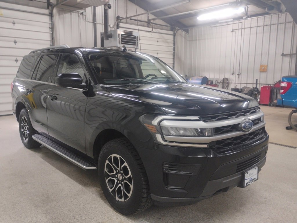 Certified 2023 Ford Expedition XLT image 5