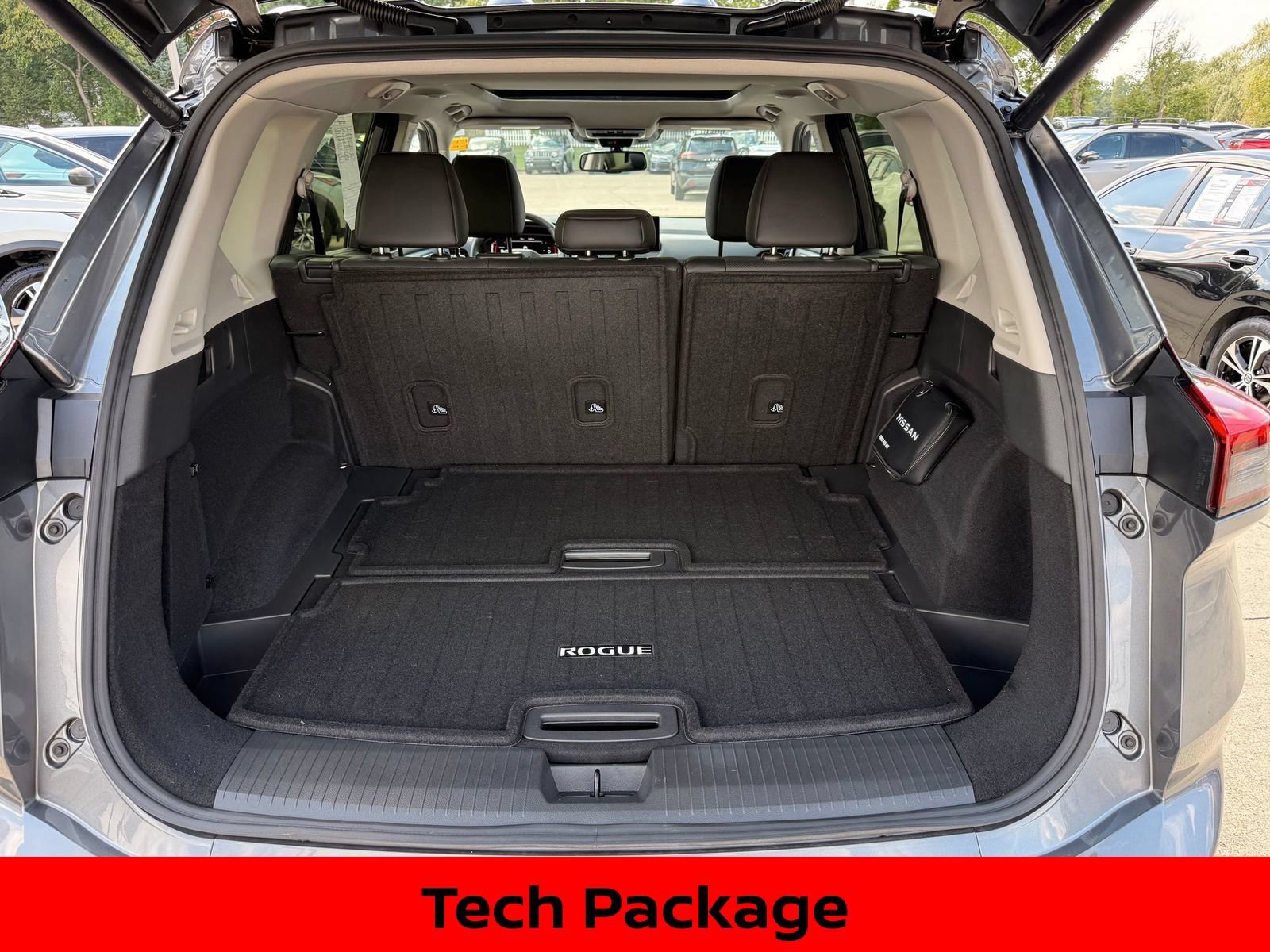 Certified 2025 Nissan Rogue Platinum w/ Tech Package AWD/4WD image 12