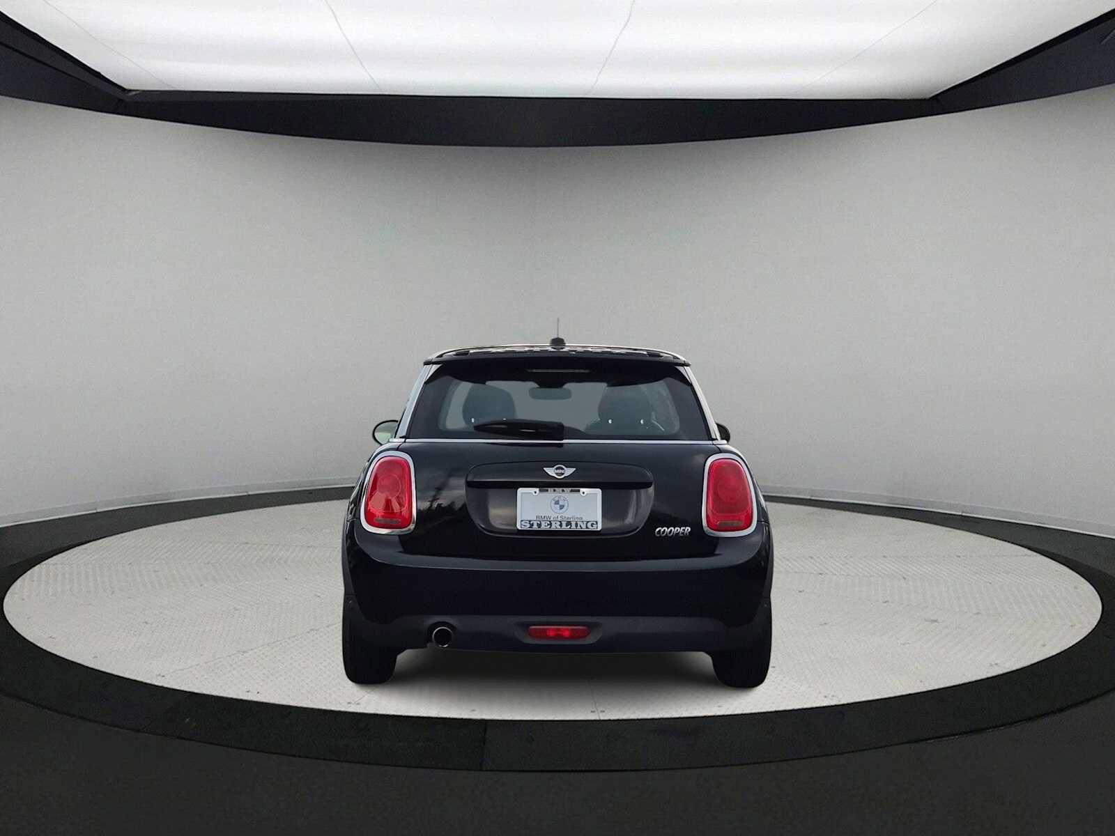 Used 2018 MINI Cooper 2-Door Hardtop FWD image 7