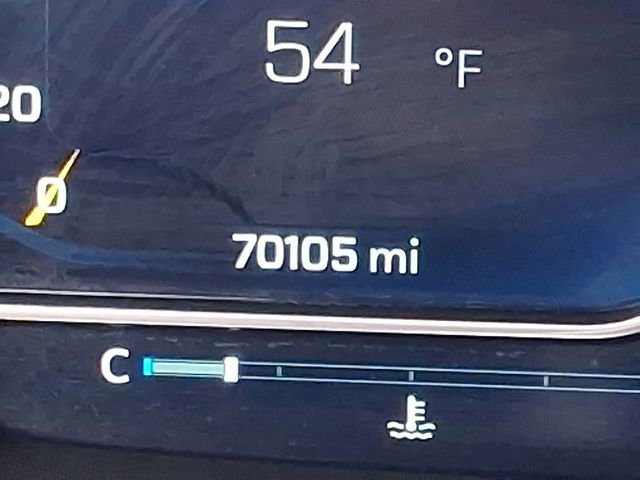 Used 2024 Chevrolet Suburban Premier image 19