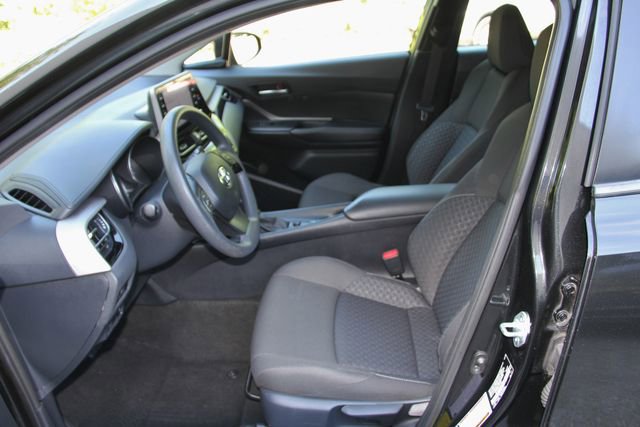 Used 2020 Toyota C-HR LE FWD image 18