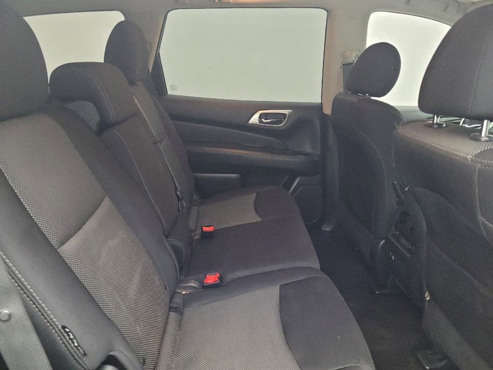 Used 2019 Nissan Pathfinder SV FWD image 19