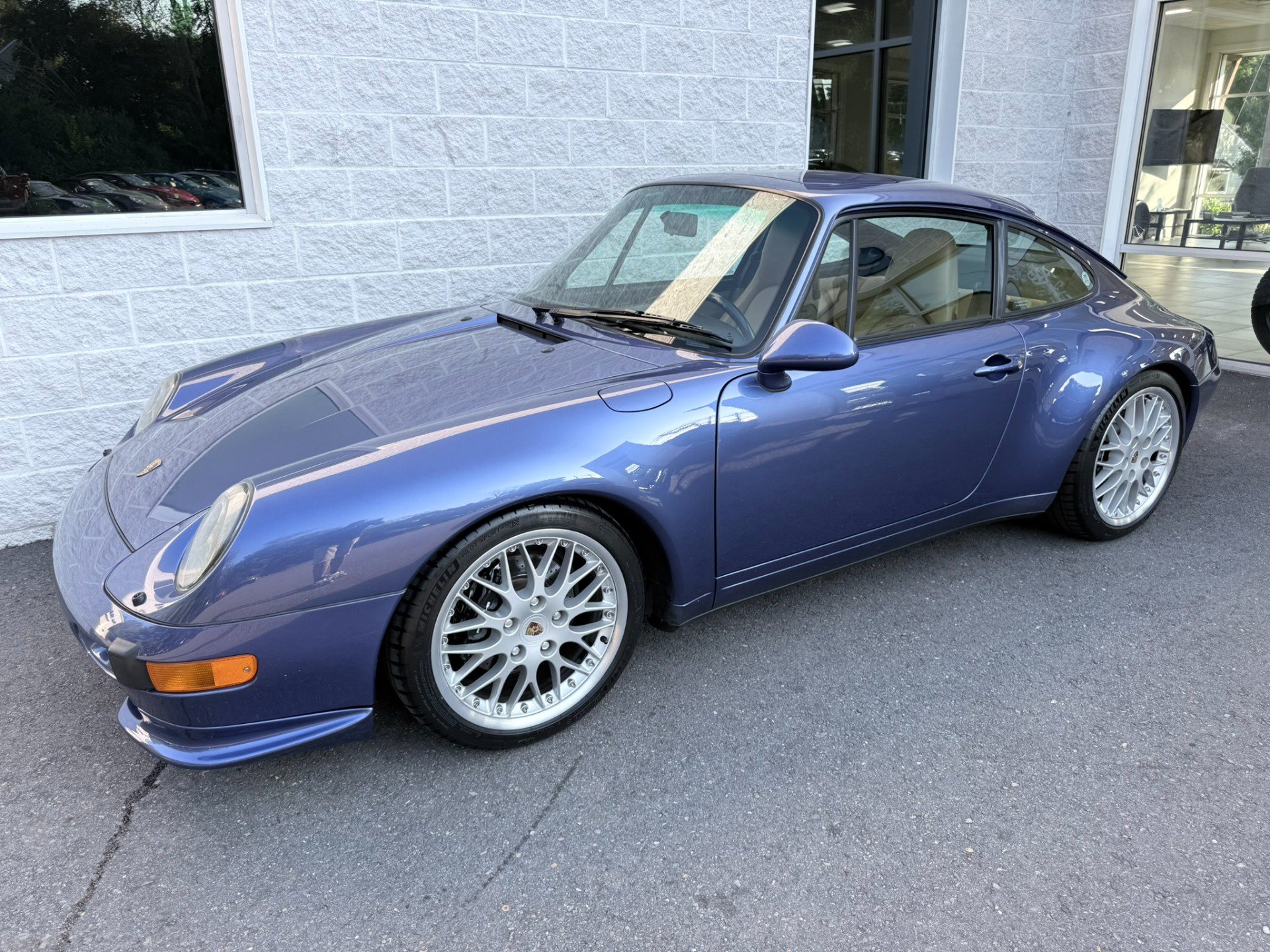 Used 1997 Porsche 911 Carrera RWD image 2