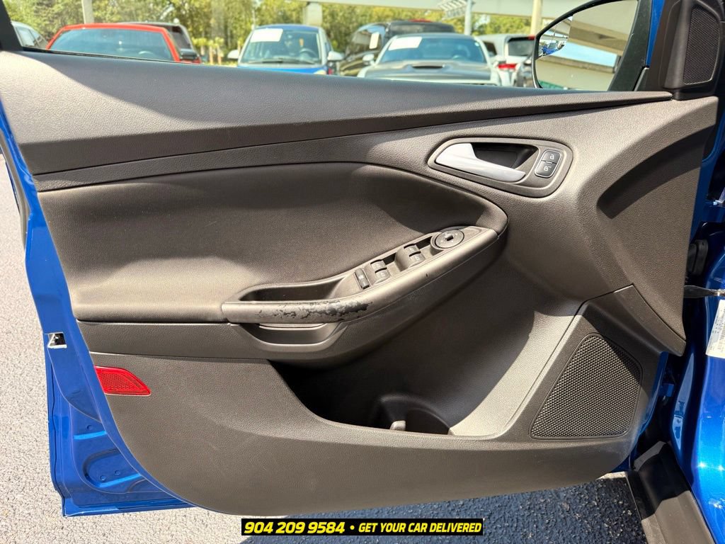 Used 2018 Ford Focus SEL FWD image 23