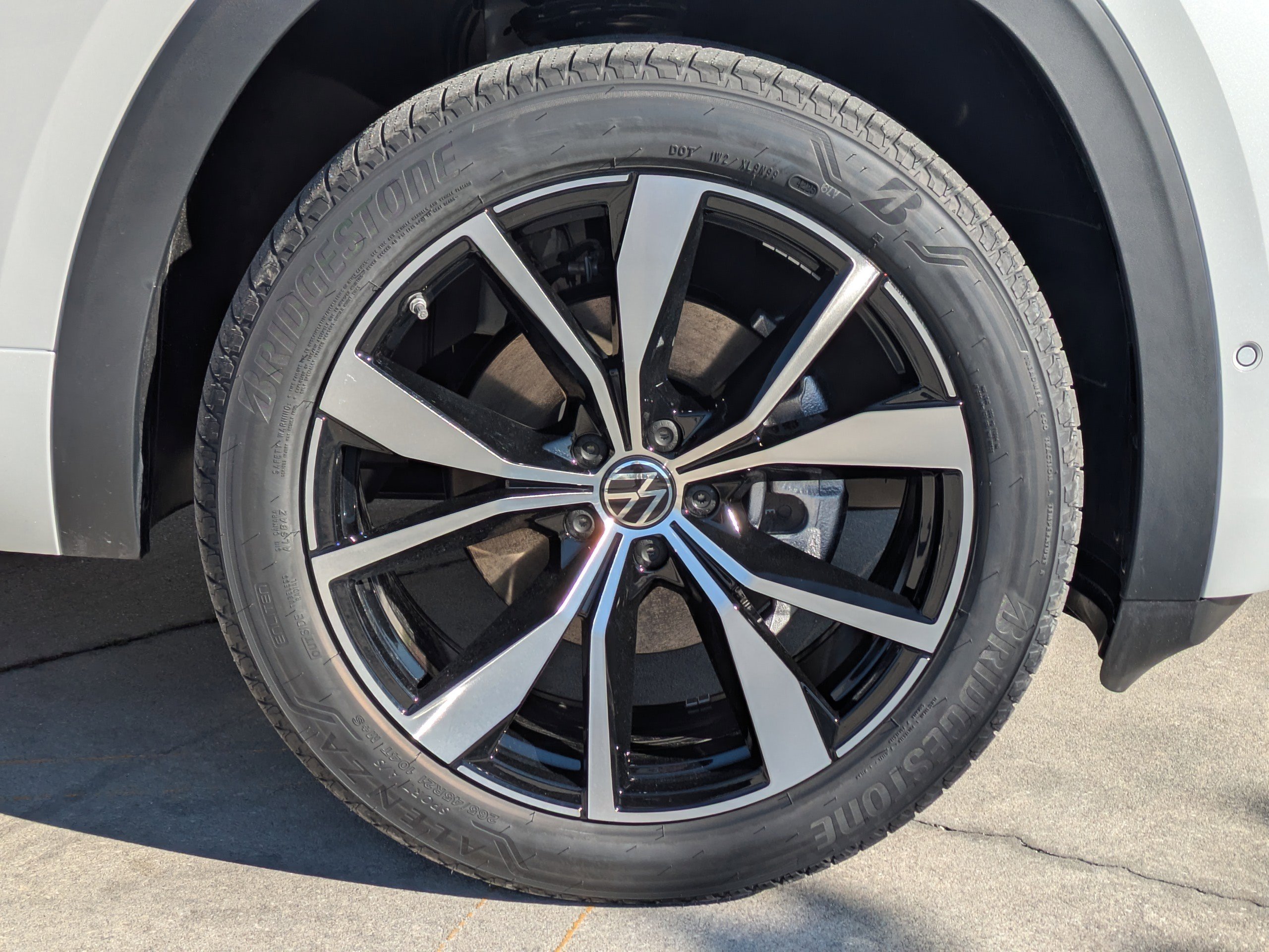 New 2026 Volkswagen Atlas SEL Premium R-Line image 11