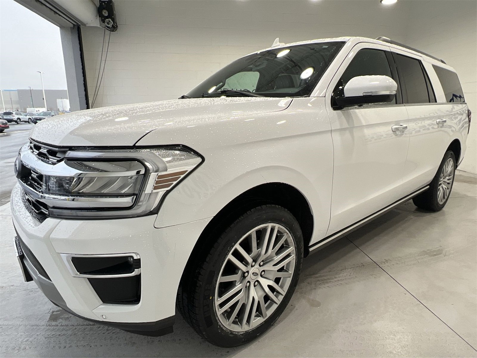 Used 2024 Ford Expedition Max Limited image 4